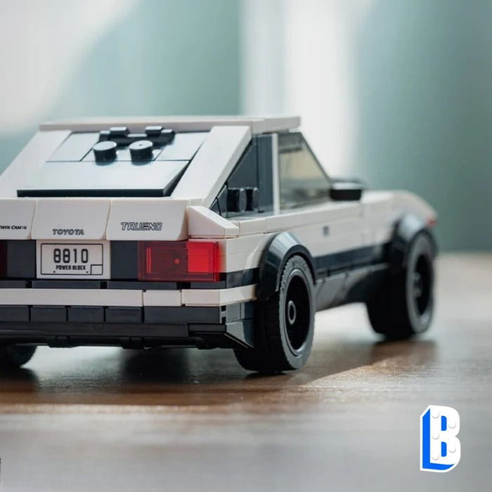 Toyota Trueno AE86 - vitrine incluse
