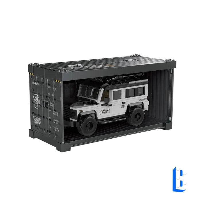 Le pick up avec sa tente de toit - vitrine incluse