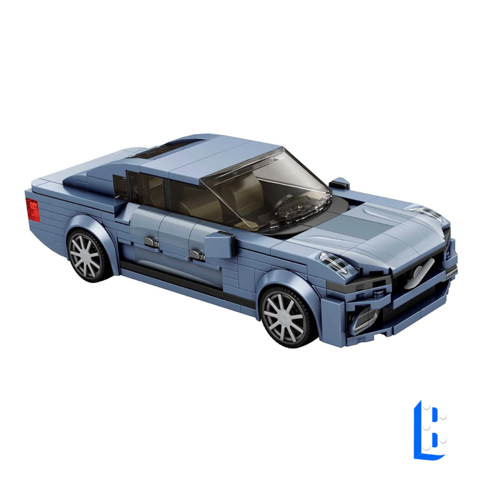 La voiture de sport bleu clair