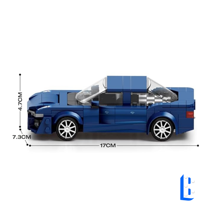 La voiture de sport bleu foncé