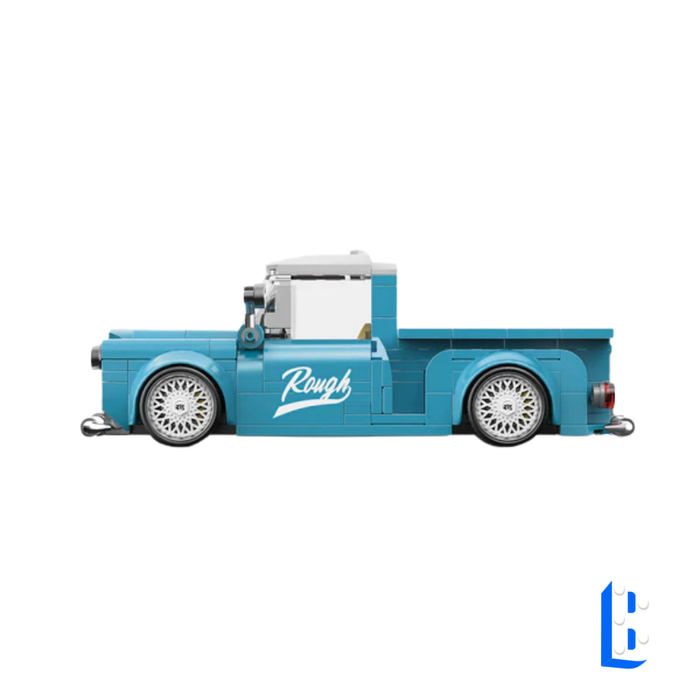 Le pick-up bleu clair (vitrine inclus)