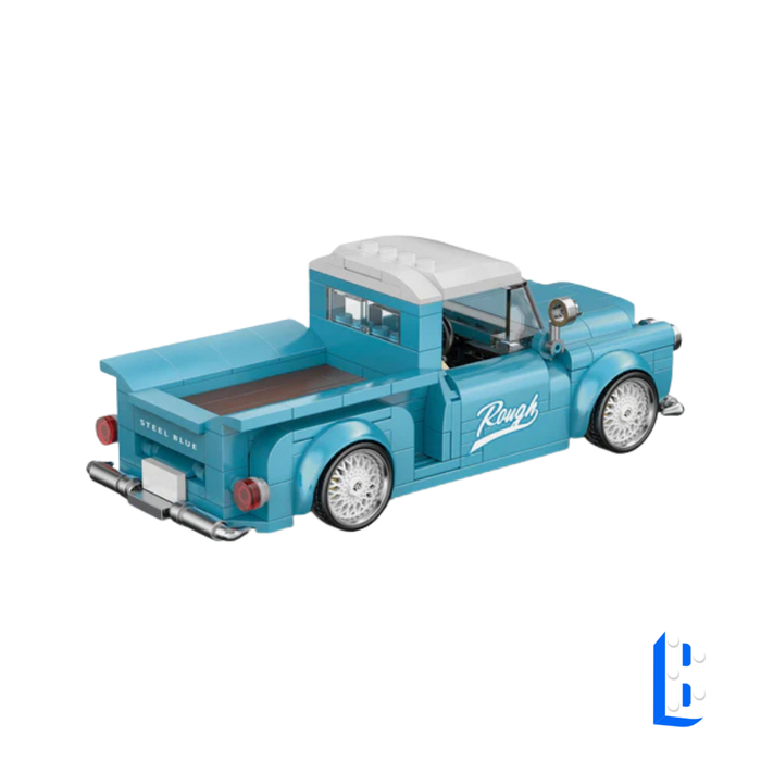 Le pick-up bleu clair (vitrine inclus)